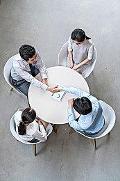 《水族馆不会跳舞》确定登陆Switch 好评恐怖冒险